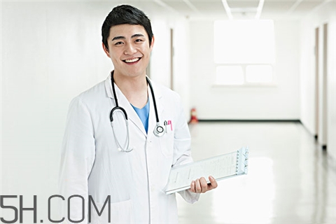 骨折做牽引疼嗎？骨折做牽引怎么回事？