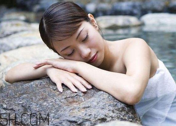 泡溫泉的溫度多少合適？為什么泡溫泉后那么累