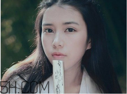 粉餅和散粉哪個定妝效果好？定妝粉和定妝粉餅的使用方法