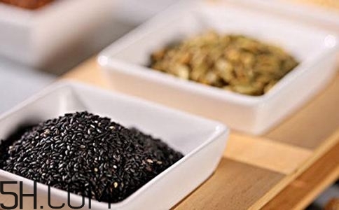 人為什么會掉發(fā)？怎么防止掉發(fā)？