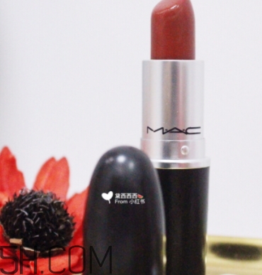 mac小辣椒適合黃皮嗎？mac小辣椒口紅顯白嗎？