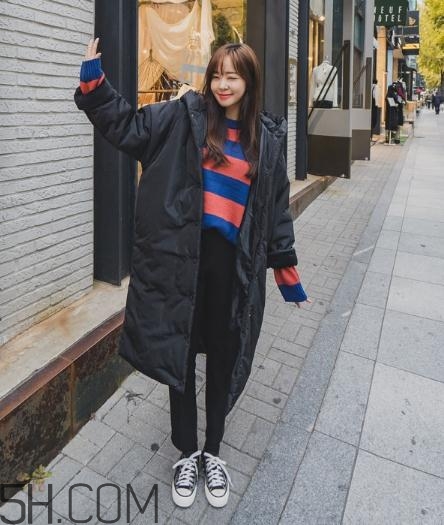 黑色面包服怎么搭配？黑色面包服搭配圖片