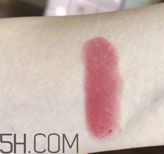 bobbi brown精油唇膏14號claret適合黃皮嗎？
