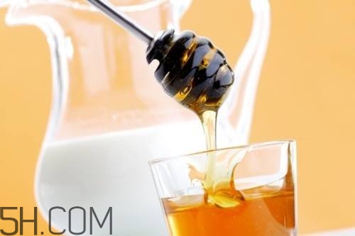 牛奶加蜂蜜的功效是什么？牛奶加蜂蜜可以減肥嗎？