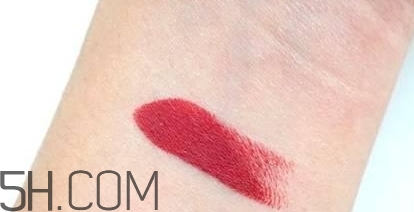 nars leslie張國榮色是什么顏色？nars leslie口紅試色