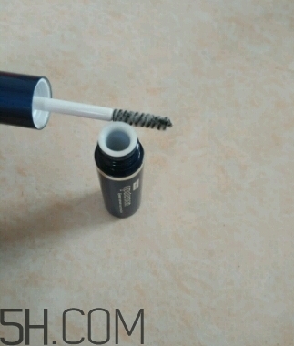 歐蒙睫毛膏和火烈鳥哪個(gè)好?歐蒙睫毛膏好用嗎？