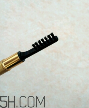 歐蒙睫毛膏和火烈鳥哪個(gè)好?歐蒙睫毛膏好用嗎？