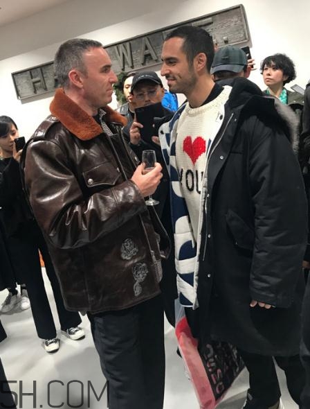 raf simons與dover street聯(lián)名東京獨占款毛衣多少錢_在哪買？