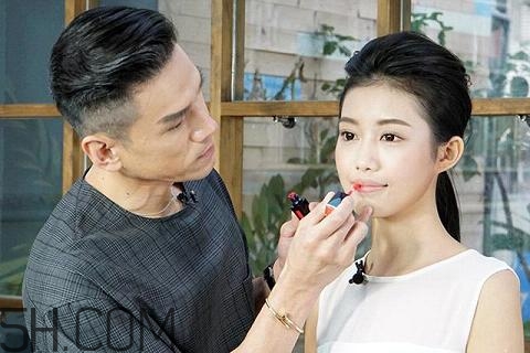 反咬唇妝是什么樣的？染唇妝和咬唇妝的區(qū)別