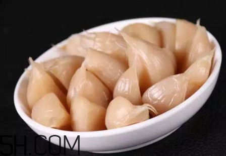 大蒜泡冰糖怎么做？大蒜泡冰糖真的能治腎虛嗎？