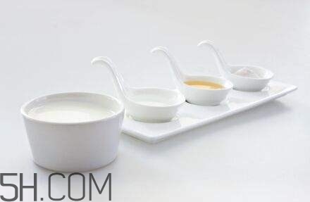 牛奶護(hù)膚有什么竅門？牛奶護(hù)膚的竅門有哪些？