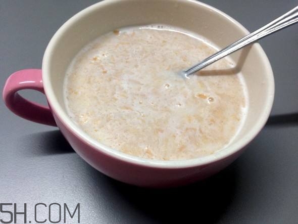 牛奶護(hù)膚有什么竅門？牛奶護(hù)膚的竅門有哪些？