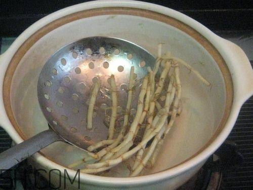 愛長痘吃什么食物好？愛長痘的食物禁忌有哪些？