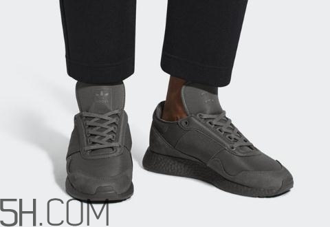 daniel arsham與adidas new york聯(lián)名在哪買(mǎi)_多少錢(qián)？