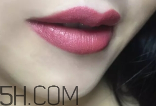 mac brick o la老氣嗎？mac brick o la適合黃皮嗎？