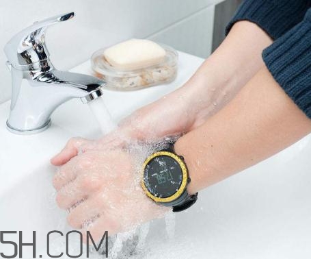 防水手表防熱水嗎？防水手表進(jìn)水了怎么辦？
