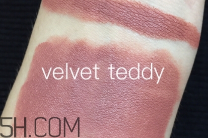 mac velvet teddy質(zhì)地干嗎？mac velvet teddy適合黃皮嗎