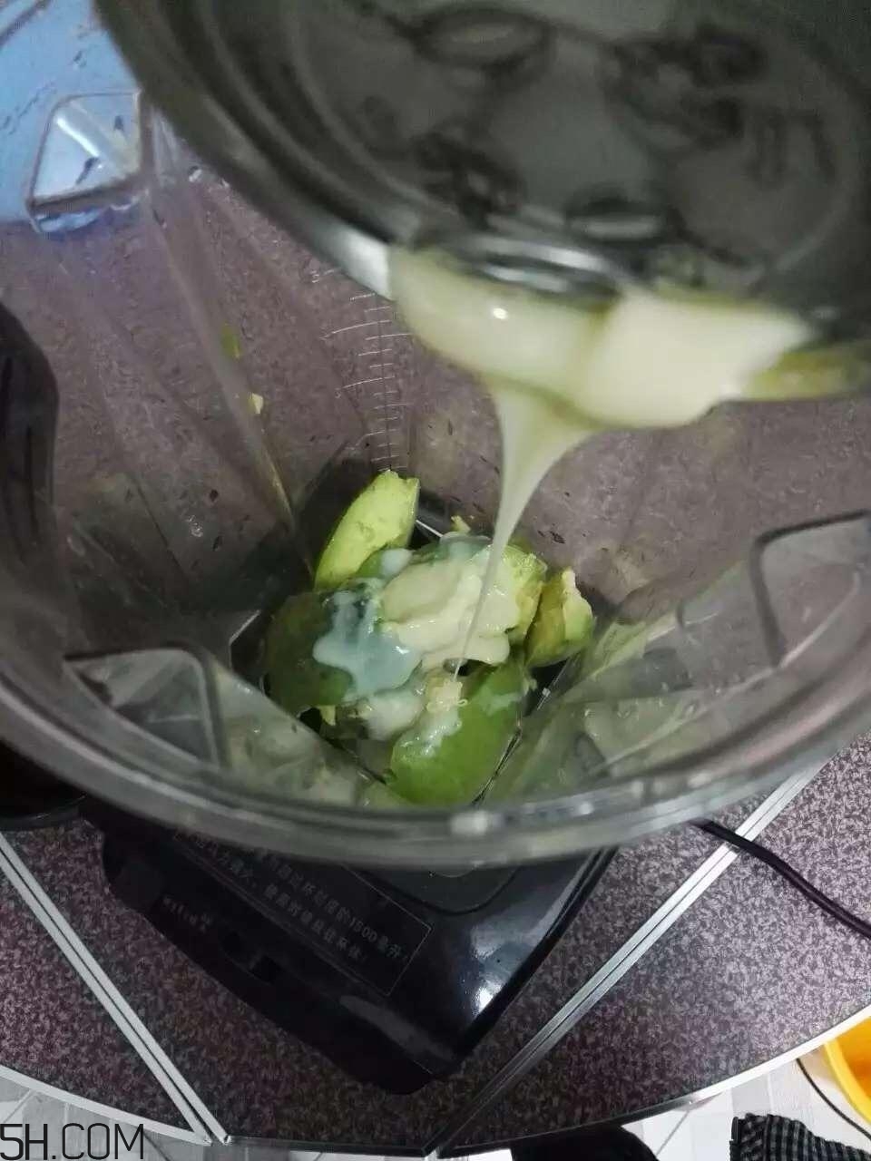 孕婦可以喝牛油果奶昔嗎？孕婦喝牛油果奶昔的好處？