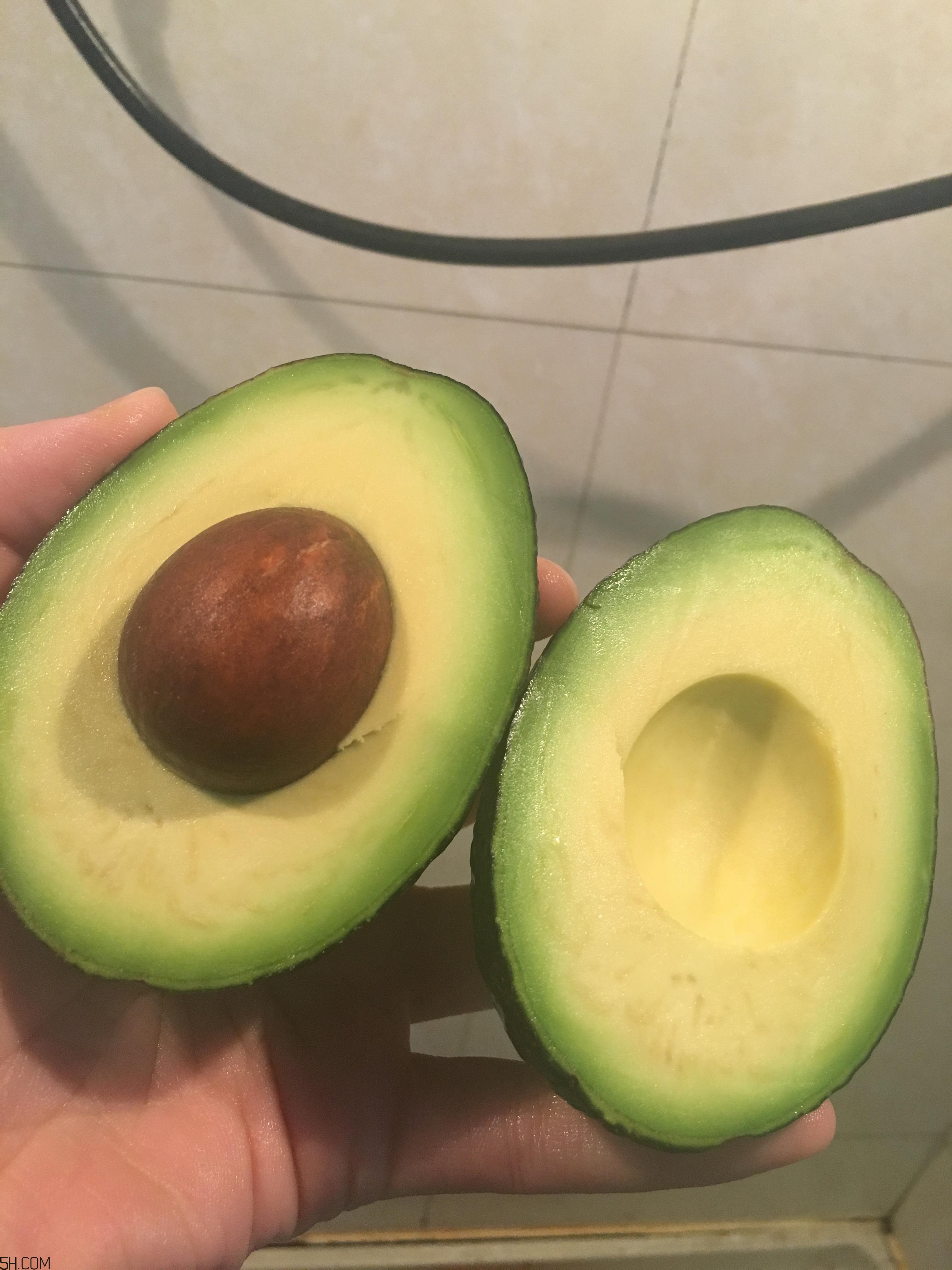 孕婦可以喝牛油果奶昔嗎？孕婦喝牛油果奶昔的好處？