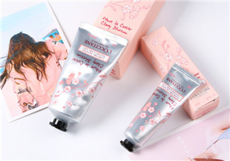 冬天怎樣護(hù)膚才能把皮膚護(hù)理好