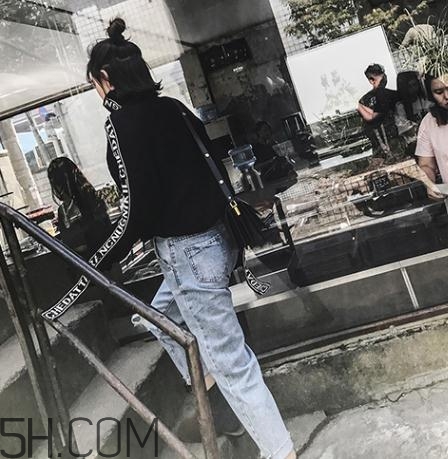 牛仔褲越洗越硬怎么辦？為什么牛仔褲洗完變硬？