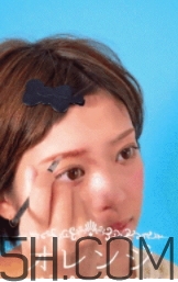 2018年眉毛流行什么顏色？2018眉毛流行色