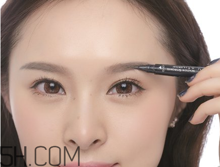敏感性皮膚可以紋眉嗎？什么人不能做紋眉？