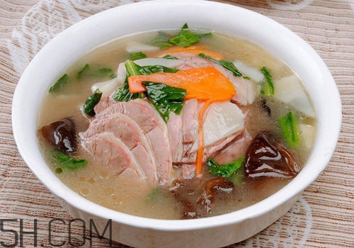 懷孕一個月可以吃羊肉嗎？懷孕一個月可以吃牛肉嗎?