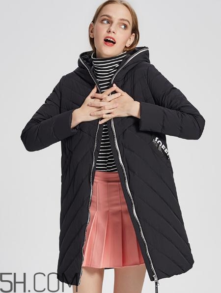 艾萊依羽絨服有折扣嗎？艾萊依羽絨服廠家在哪？