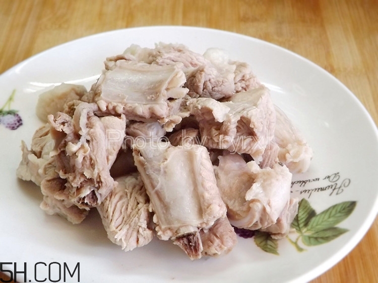 吃白蘿卜有哪些益處？白蘿卜的養(yǎng)生功效有哪些？