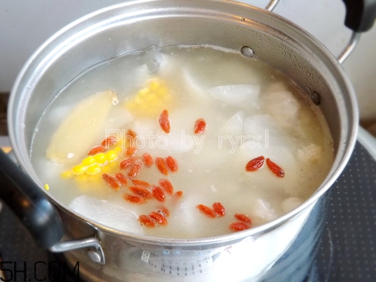 吃白蘿卜有哪些益處？白蘿卜的養(yǎng)生功效有哪些？