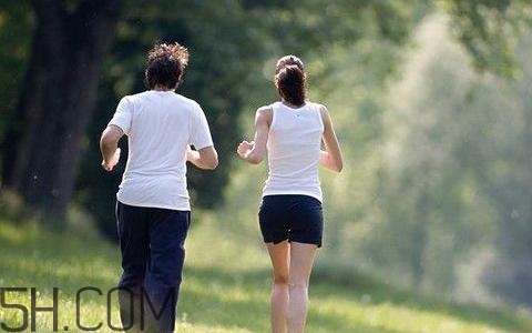 經(jīng)常慢跑的好處有哪些？慢跑減肥的正確方法是什么？