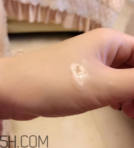 春紀(jì)眼霜怎么樣？春紀(jì)眼霜好用嗎？