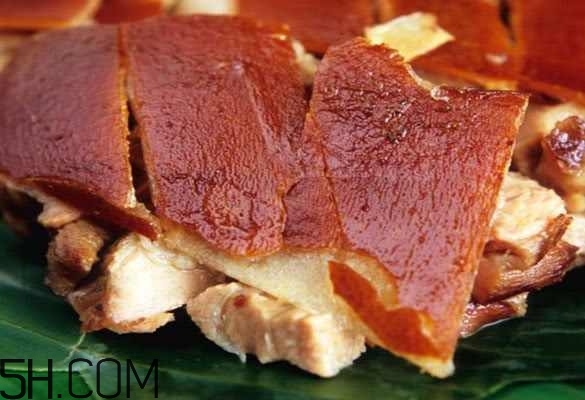 脆皮烤豬用什么設(shè)備好？中國(guó)最出名的脆皮烤豬在哪里？