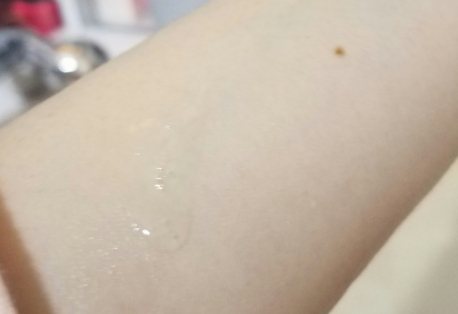 雅頓金膠怎么打開？雅頓金膠膠囊怎么扭開？