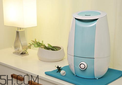冬天用加濕器用什么水？加濕器上的水垢用什么清洗？