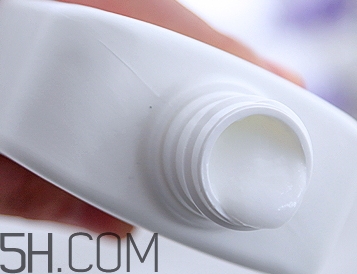 c乳是什么護(hù)膚品？c乳蓋子怎么打開？