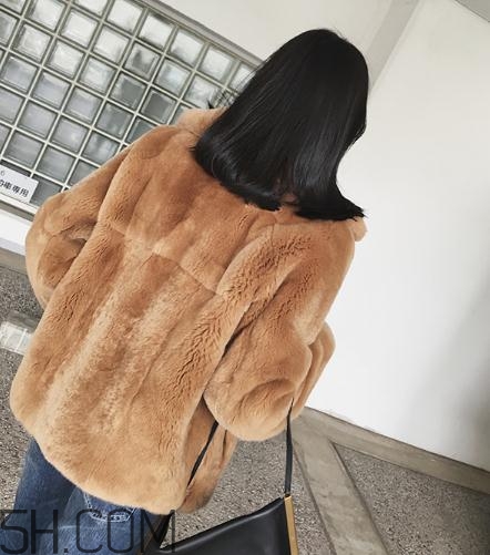 兔毛皮草發(fā)黃怎么處理？兔毛皮草怎么存放？