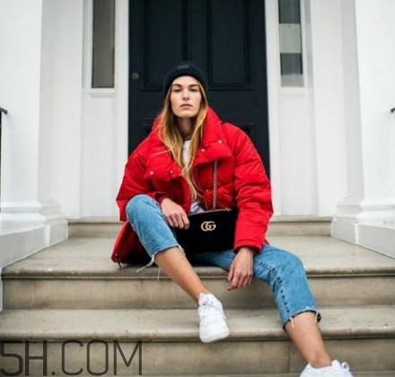 羽絨服充絨量標(biāo)準(zhǔn)多少？羽絨服充絨量越多越好嗎？
