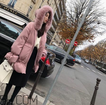 一般羽絨服充絨量是多少？羽絨服充絨量220克夠嗎？