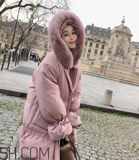 羽絨服充絨量和含絨量什么區(qū)別？羽絨服充絨量多少暖和？