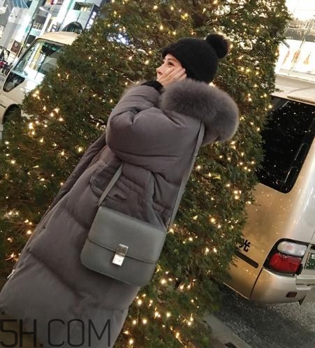 白鴨絨羽絨服保暖嗎？白鴨絨有味道怎么去味？