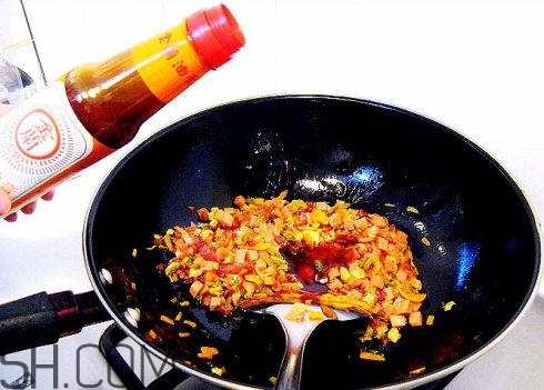 炒菜為什么要加醋？炒菜加醋的益處有哪些？