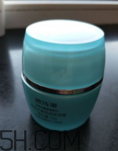 歐詩漫珍珠水氧霜油不油？歐詩漫珍珠水氧霜適合冬天用嗎？