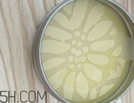 豬油膏和素顏霜哪個(gè)先用？豬油膏和素顏霜使用順序
