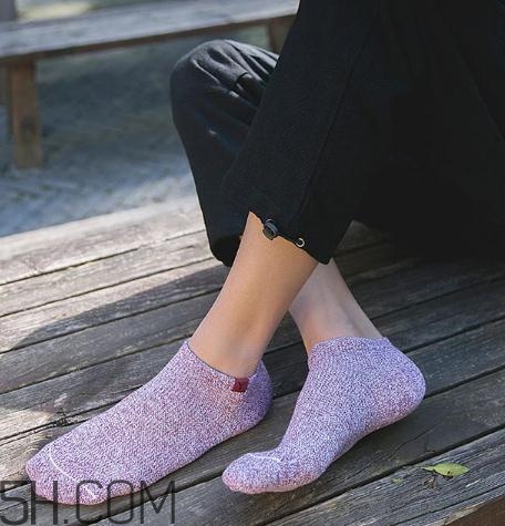 襪子洗完還臭怎么辦？襪子洗不干凈怎么辦？