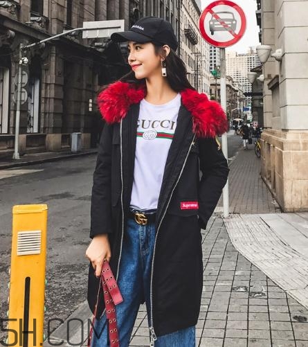 黑色派克服怎么搭配？黑色派克大衣搭配圖