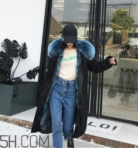 黑色派克服怎么搭配？黑色派克大衣搭配圖