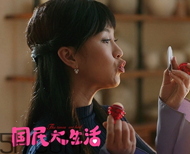 小蜜坊棒棒糖唇膏怎么打開？小蜜坊棒棒糖唇膏好用嗎？