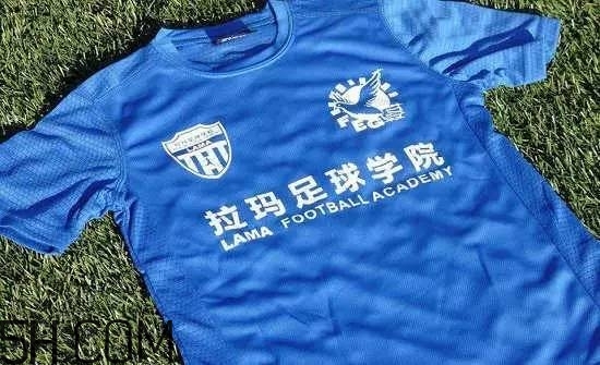 踢足球有哪些技巧？踢足球有哪些注意事項(xiàng)？